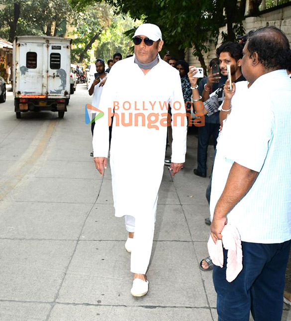 photos bobby deol saba azad and others attend zarine khans condolence 13