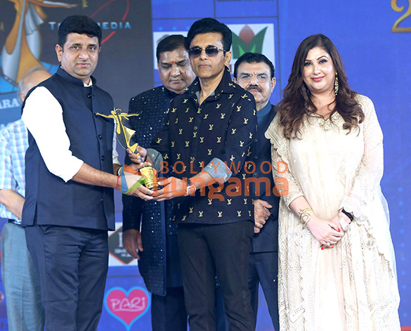 photos celebs grace the 22nd transmedia gujarati screen stage awards with cm devendra fadnavis 13
