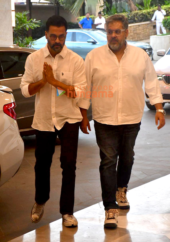 photos hrithik roshan saba azad jeetendra jackie shroff zayed khan sanjay khan and others attend late zarine katrak khans prayer meet 917 14