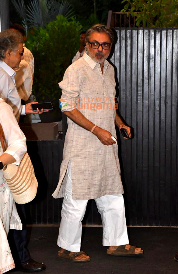 photos hrithik roshan saba azad jeetendra jackie shroff zayed khan sanjay khan and others attend late zarine katrak khans prayer meet 917 23