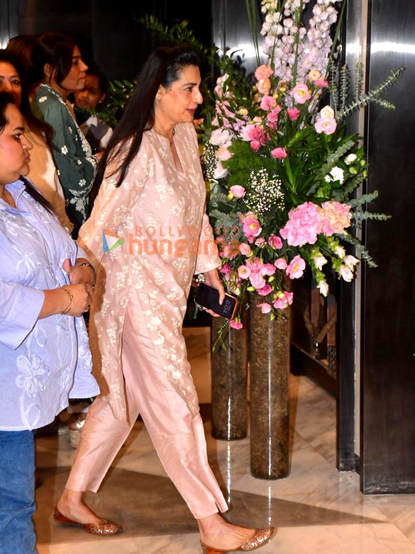 photos hrithik roshan saba azad jeetendra jackie shroff zayed khan sanjay khan and others attend late zarine katrak khans prayer meet 917 32