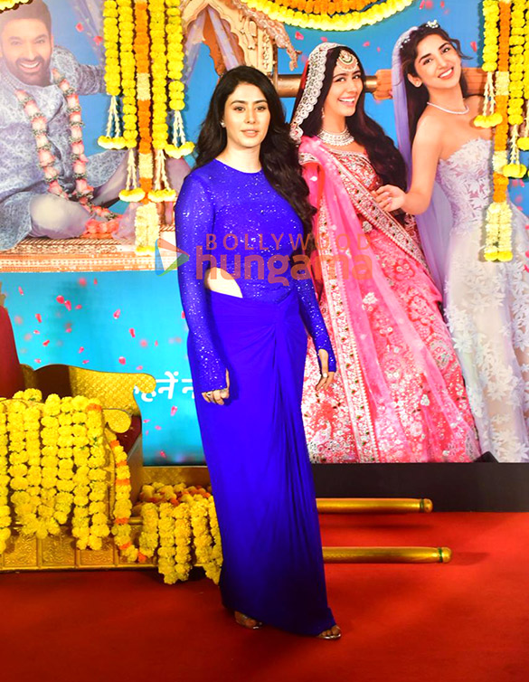 photos kapil sharma parul gulati hira warina ayesha khan and others grace the trailer launch of kis kisko pyaar karoon 2 444 3
