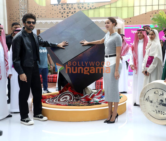 photos kareena kapoor khan kartik aaryan ananya panday and jannat zubair rahmani snapped at spectacular saudi event in mumbai 6790 11