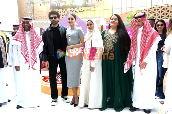 photos kareena kapoor khan kartik aaryan ananya panday and jannat zubair rahmani snapped at spectacular saudi event in mumbai 6790 12