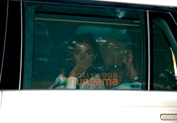 photos maniesh paul sharman joshi and others attend late dharmendras prayer meet 10