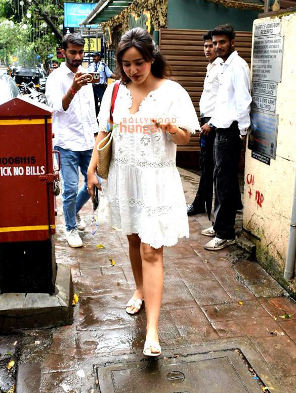 photos neha sharma and aisha sharma spotted outside a cafe in bandra 3