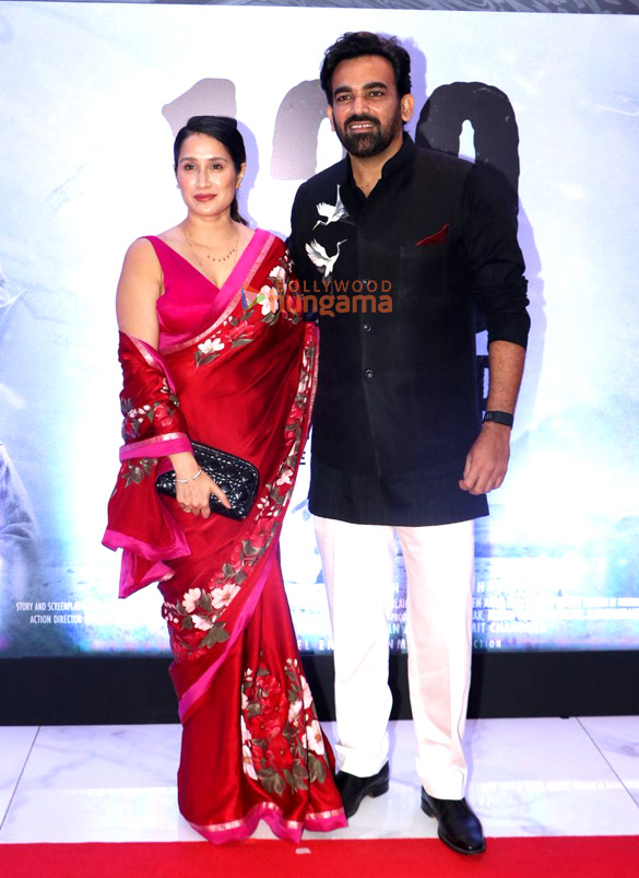 photos ranveer singh tiger shroff karan johar arjun kapoor and others grace the premiere of 120 bahadur 1 2