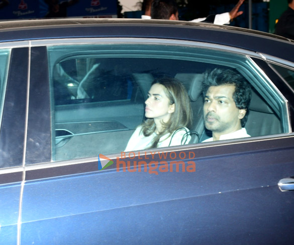 photos salman khan aditya roy kapur vidya balan maniesh paul sharman joshi and others attend late dharmendras prayer meet 3 3