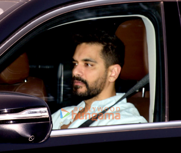 photos salman khan aditya roy kapur vidya balan maniesh paul sharman joshi and others attend late dharmendras prayer meet 6 3