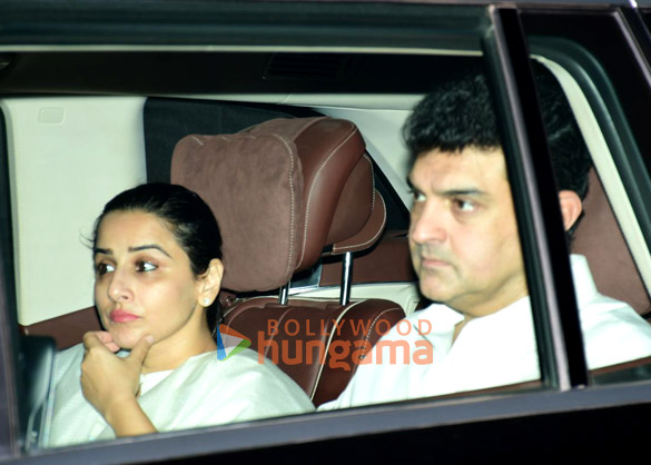 photos salman khan aditya roy kapur vidya balan maniesh paul sharman joshi and others attend late dharmendras prayer meet 8