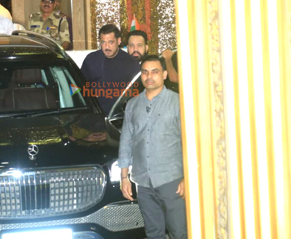 photos salman khan snapped at kalina airport 1 11