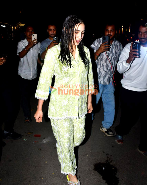 photos sara ali khan huma qureshi and saqib saleem snapped in juhu 3