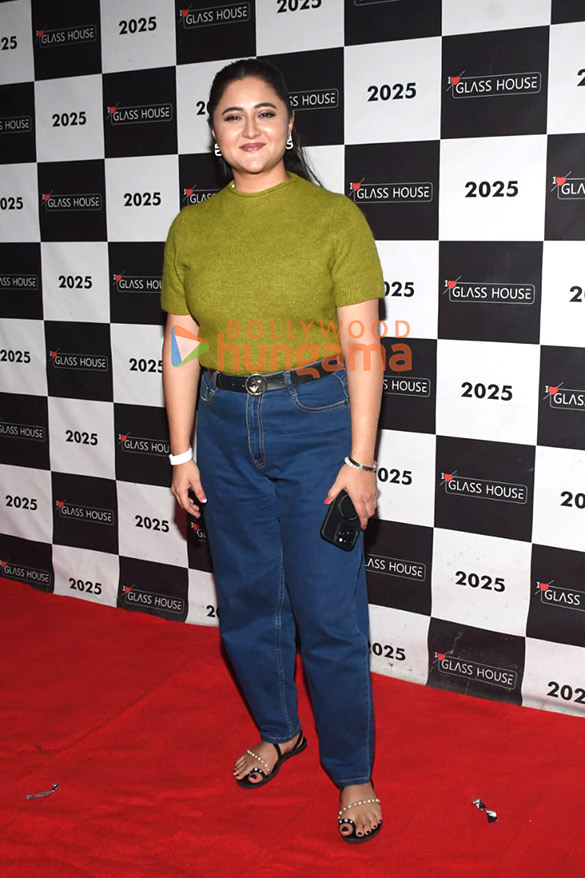 photos siddharth nigam hosts a glittering birthday extravaganza for his mother vibha nigam 22
