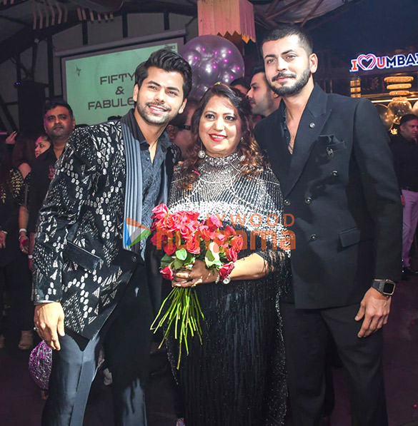photos siddharth nigam hosts a glittering birthday extravaganza for his mother vibha nigam 33