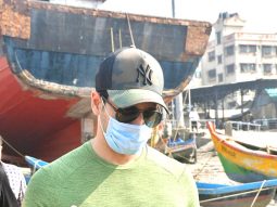 Photos: Sidharth Malhotra snapped at Versova jetty