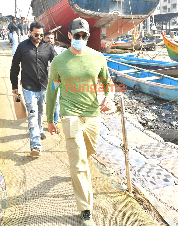 photos sidharth malhotra snapped at versova jetty 6 2
