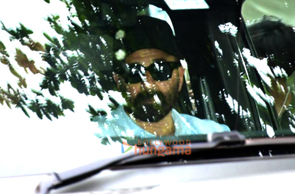 photos sunny deol and karan deol snapped outside breach candy hospital 3