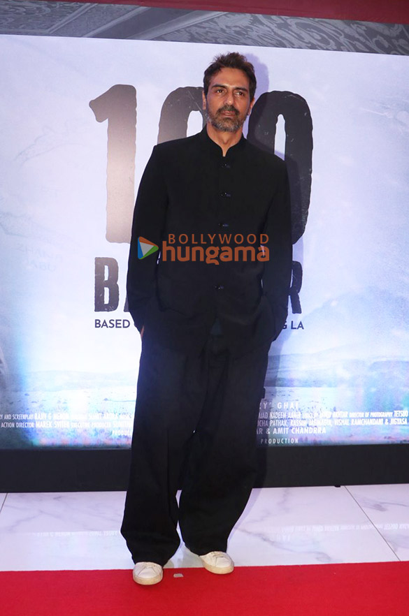 photos tiger shroff karan johar arjun kapoor and others grace the premiere of 120 bahadur 12