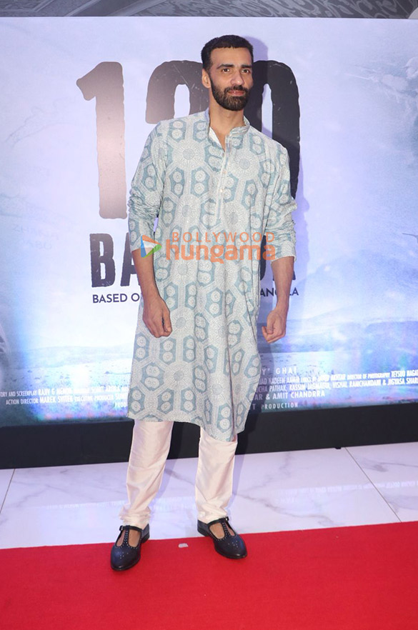 photos tiger shroff karan johar arjun kapoor and others grace the premiere of 120 bahadur 2098 15