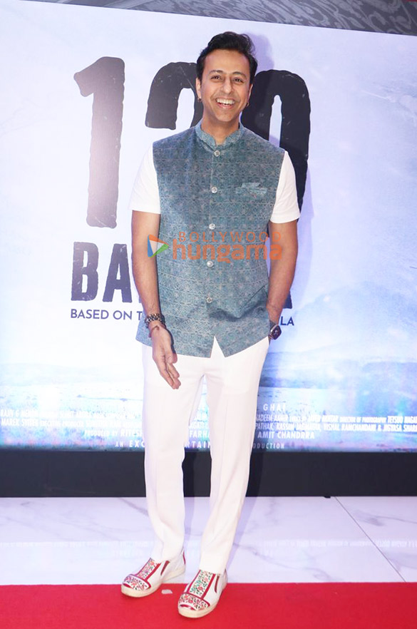 photos tiger shroff karan johar arjun kapoor and others grace the premiere of 120 bahadur 2098 2