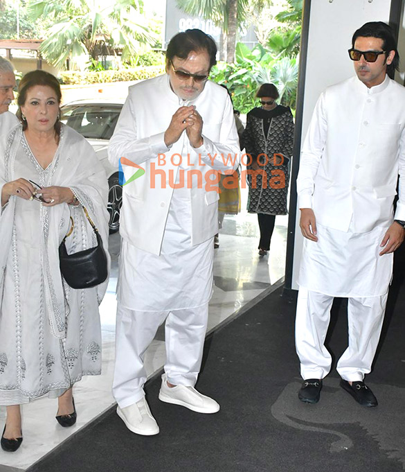 photos zayed khan sanjay khan and others attend late zarine katrak khans prayer meet 4