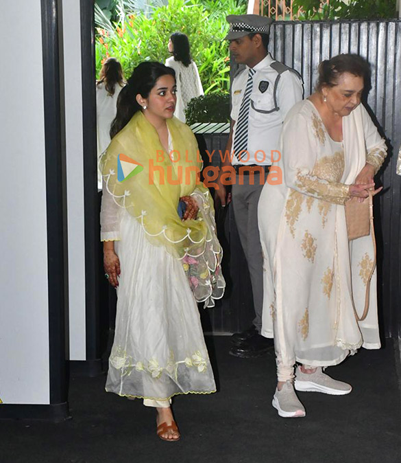 photos zayed khan sanjay khan and others attend late zarine katrak khans prayer meet 612 2