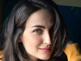Celeb Photos Of Elli AvrRam