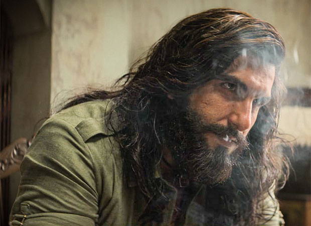 Monday MAYHEM: Dhurandhar’s HUGE hold at Rs. 25 crores on Day 4 sets up Ranveer Singh’s biggest BLOCKBUSTER in years!