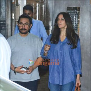 Photos: Aamir Khan and Gauri Spratt snapped in Bandra