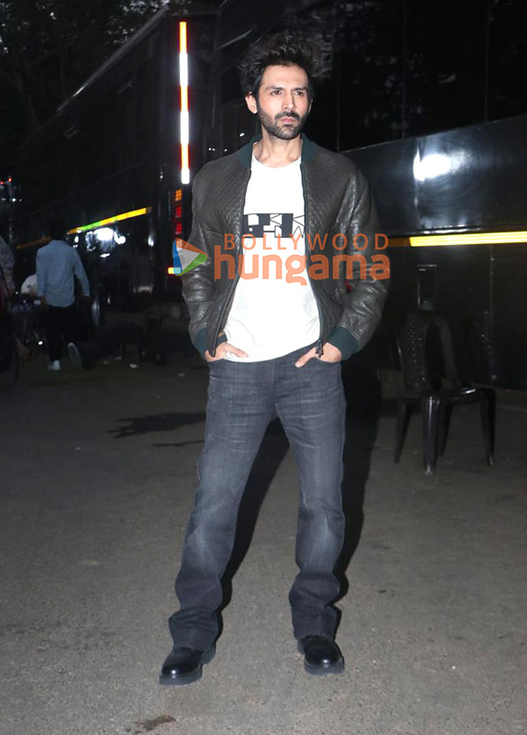 photos kartik aaryan and ananya panday snapped promoting their film tu meri main tera main tera tu meri 5