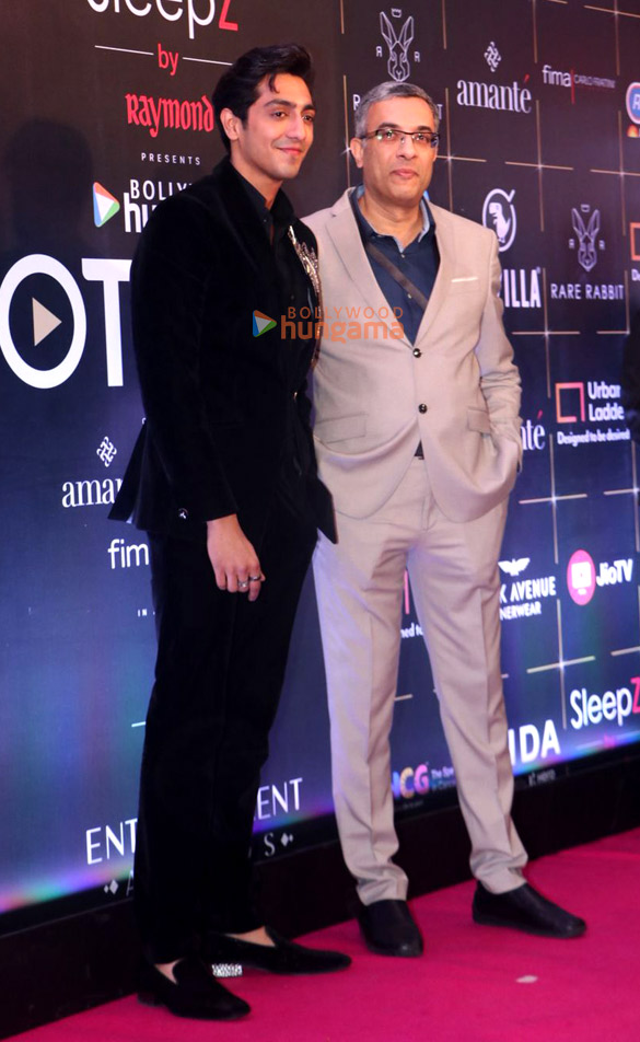 photos kriti sanon ameesha patel ahaan panday aneet padda elnaaz norouzi sanjeeda sheikh and others grace the red carpet and awards ceremony of bollywood hungama ott india fest 2025 1135 10