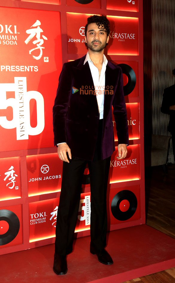 photos mrunal thakur urvashi rautela aditi rao hydari and others grace the red carpet of lifestyle asia awards 2025 11