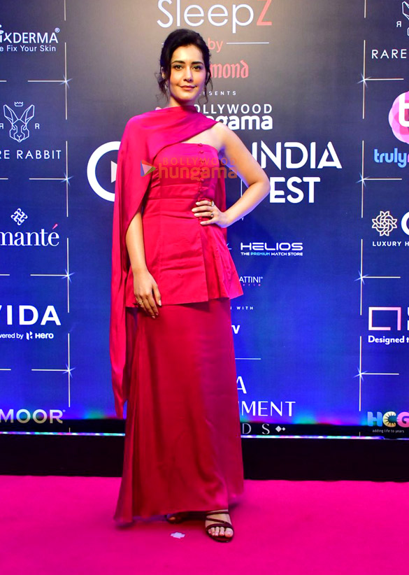 photos rakul preet singh rajat bedi sana makbul anupriya goenka and others snapped at the bollywood hungama ott india fest day 2 10