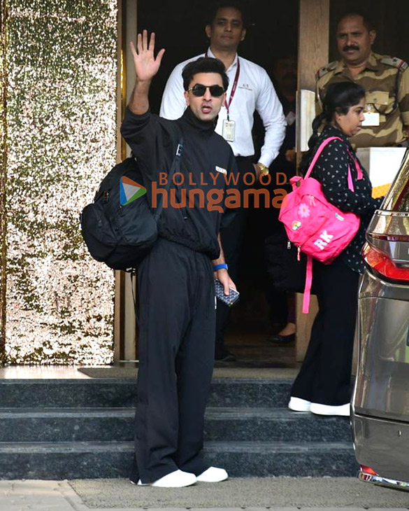 photos ranbir kapoor and alia bhatt snapped at kalina airport 5