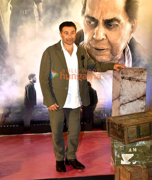 photos salman khan sunny deol bobby deol and others attend special screening of ikkis 2