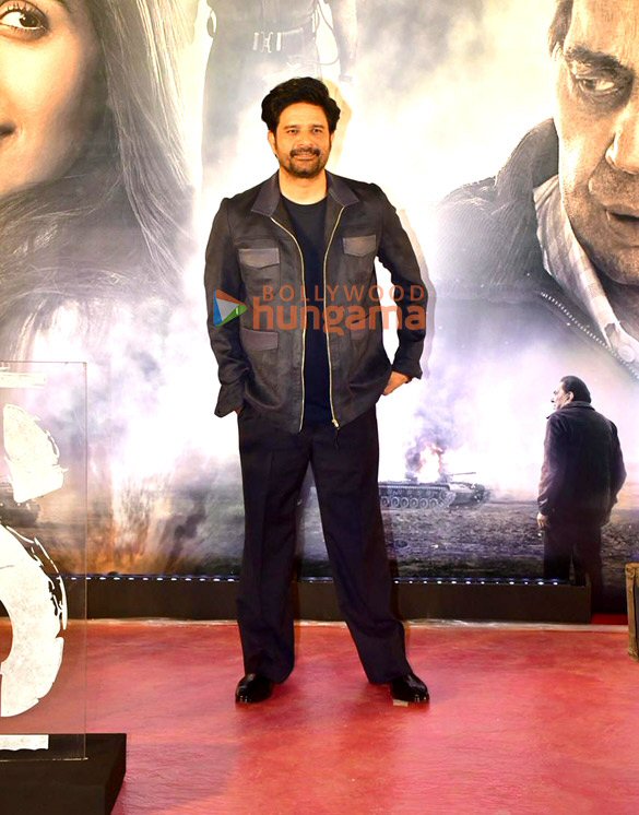 photos salman khan sunny deol bobby deol and others attend special screening of ikkis 25