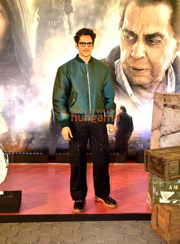 photos salman khan sunny deol bobby deol and others attend special screening of ikkis 9