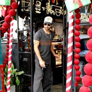 Photos: Shahid Kapoor snapped outside a cafe in Bandra
