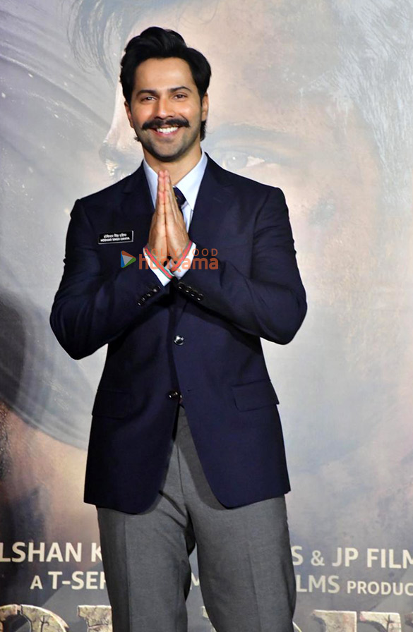photos sunny deol varun dhawan ahan shetty and others grace the trailer launch of border 2 320 4