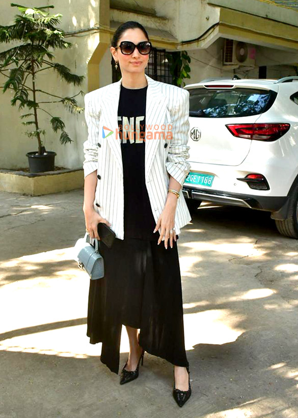 photos tamannaah bhatia snapped in juhu 6 7