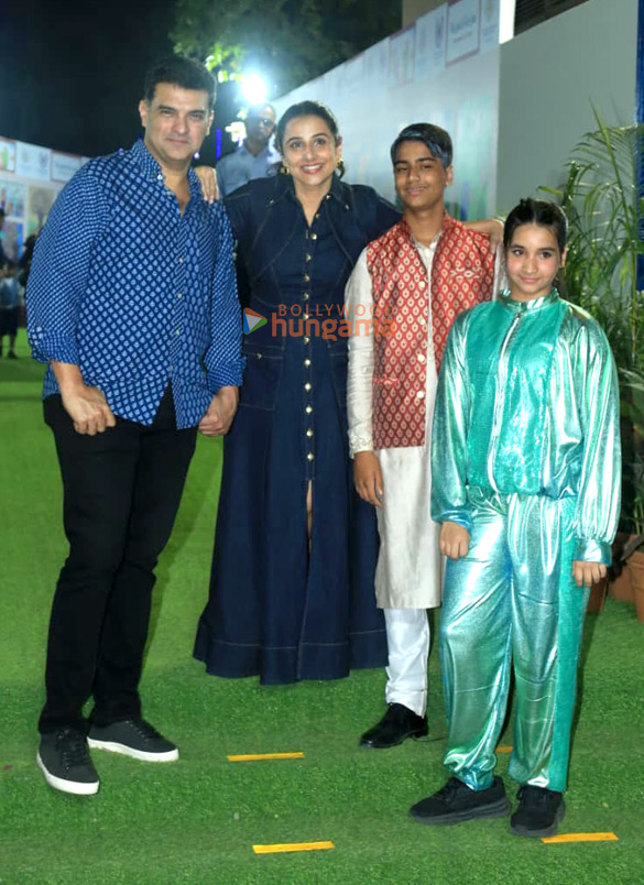 photos vidya balan kareena kapoor khan karisma kapoor and others snapped attending the dhirubhai ambani school annual day 2025 10
