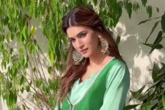 Teal kajal taking over the glam game today! Kriti Sanon