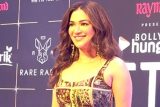 Ridhima Pandit looks mesmerising at Bollywood Hungama’s OTT India Fest 2025