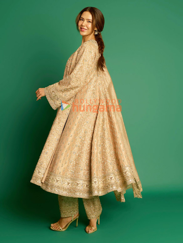sonam bajwa 1145 6