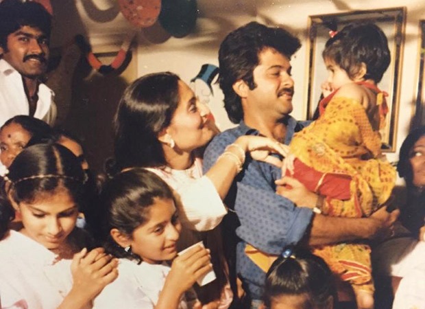 सोनम कपूर ने जन्मदिन की पुरानी यादों में श्रद्धांजलि देते हुए अनिल कपूर को अपना 