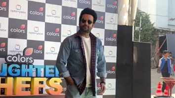 Vivian Dsena slays in his denim on denim look