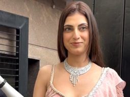 Farhana Bhatt slays in a glamorous pink saree