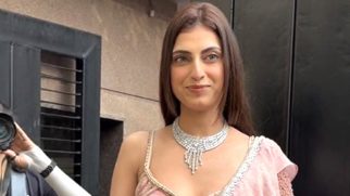 Farhana Bhatt slays in a glamorous pink saree