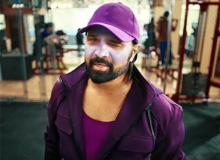 Himesh Reshammiya reinvents his iconic dialogue for Foxtale campaign, watch!