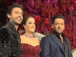 Paps go crazy as Salman Khan poses with Nupur Sanon & Stebin Ben